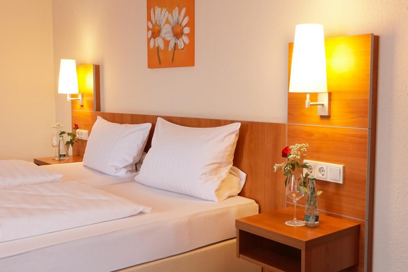 Hotel-Restaurant Zum Kirschbaum 로텐도프 외부 사진