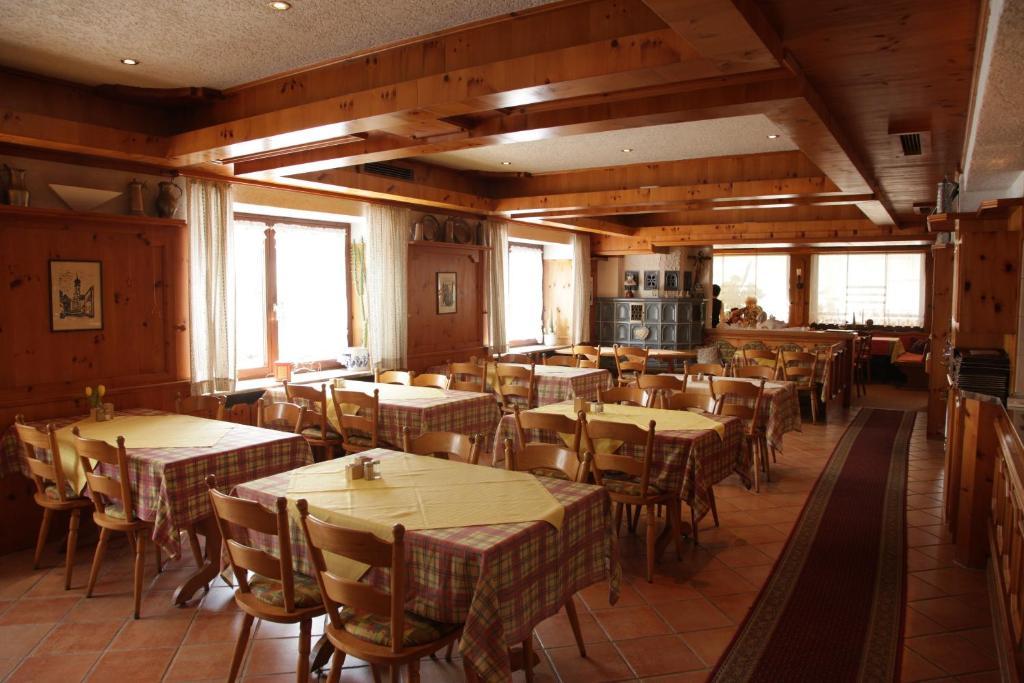 Hotel-Restaurant Zum Kirschbaum 로텐도프 외부 사진