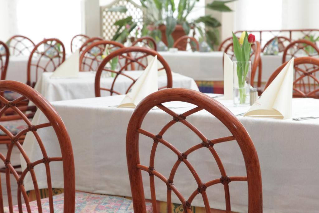 Hotel-Restaurant Zum Kirschbaum 로텐도프 외부 사진